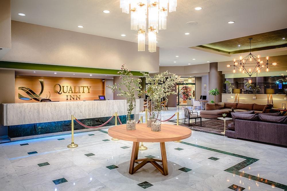 La Joya Pachuca Hotel Exterior photo Lobby of Quality Inn