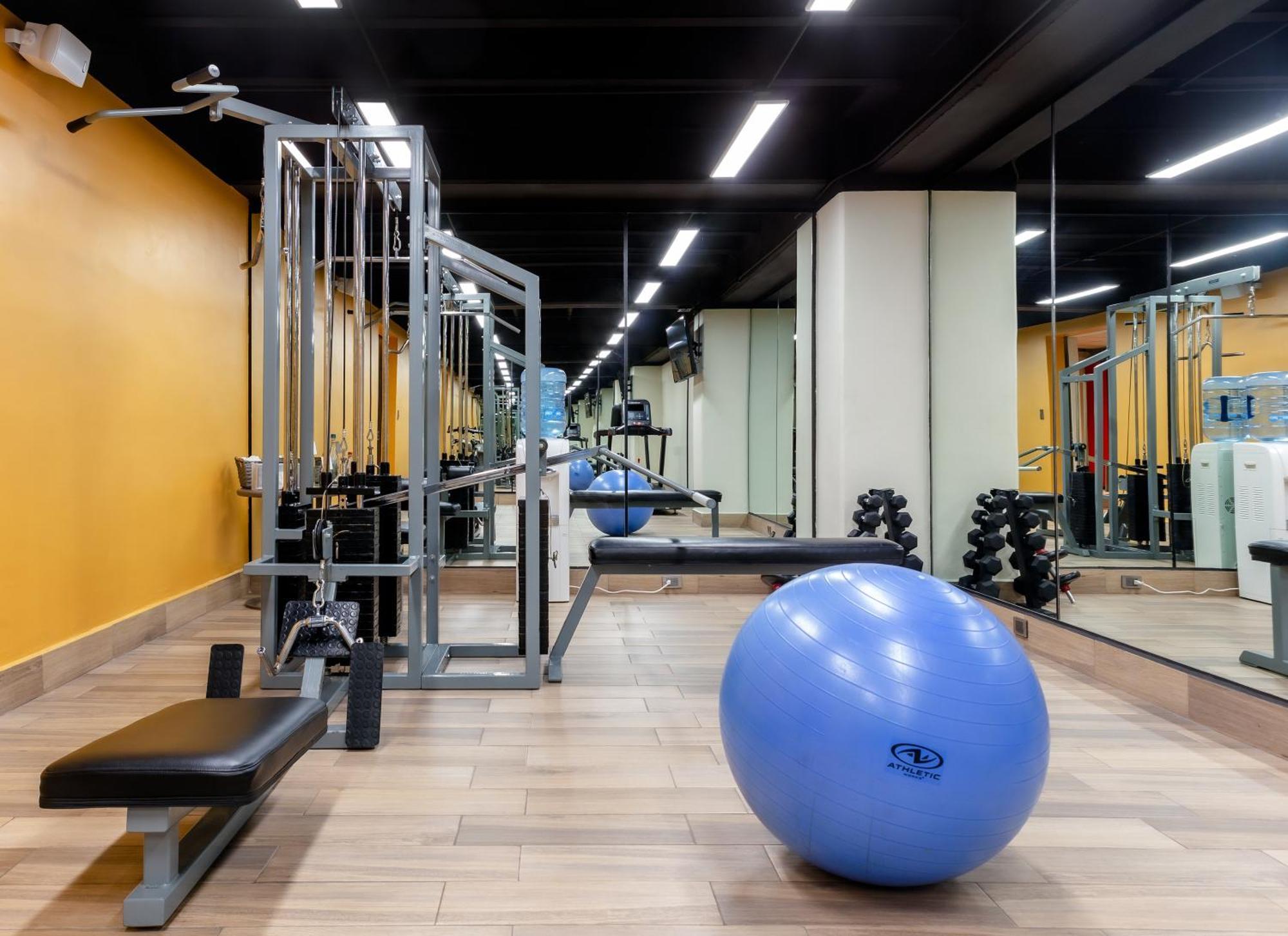 La Joya Pachuca Hotel Exterior photo The gym at the hotel